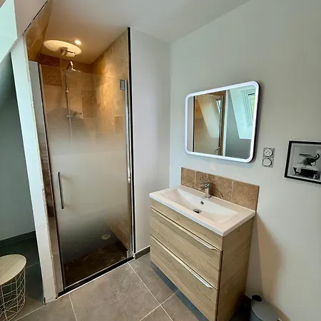 بيت للعطل Jolie De Charme 8 Personnes Avec Piscine